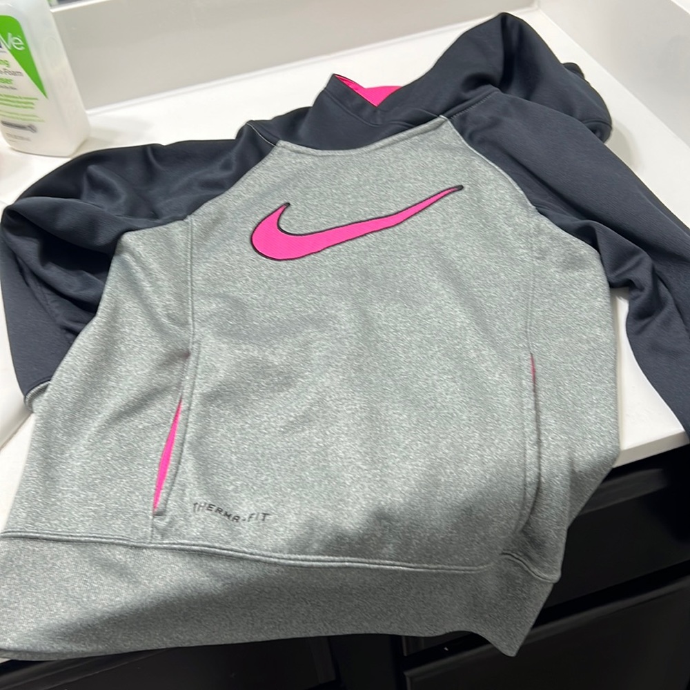 Nike kids therma-fit